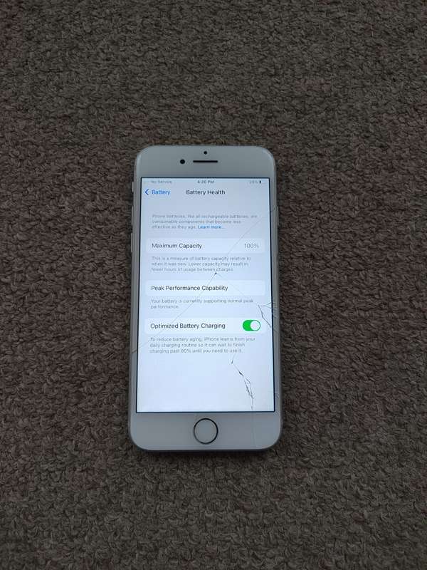 iPhone 7 128gb cracked screen WiFi only