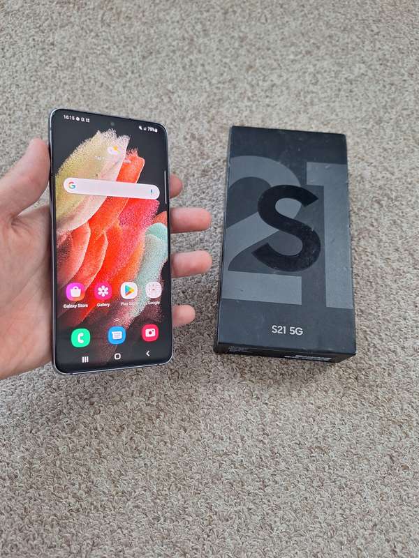 Samsung S21 5G 256gb Dual SIM with box and cover