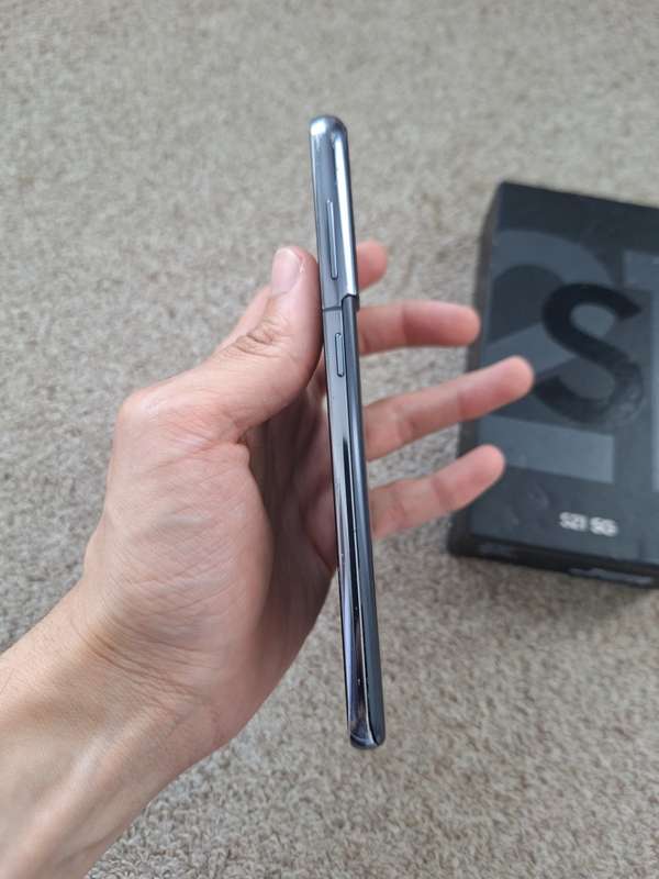 Samsung S21 5G 256gb Dual SIM with box and cover