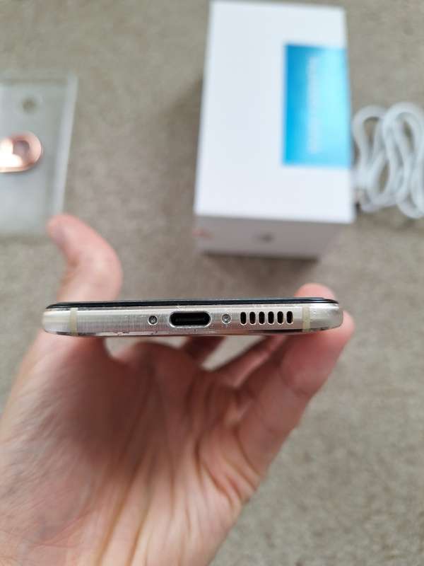 Huawei nova 1 32gb dual sim with box and accessories