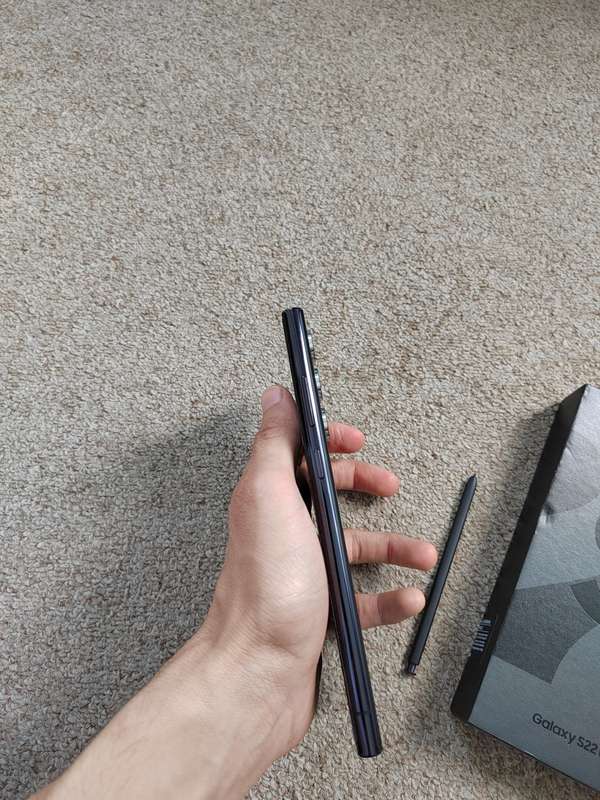 Samsung S22 Ultra 5G 256gb Dual SIM 12gb ram excellent condition with box and original s pen