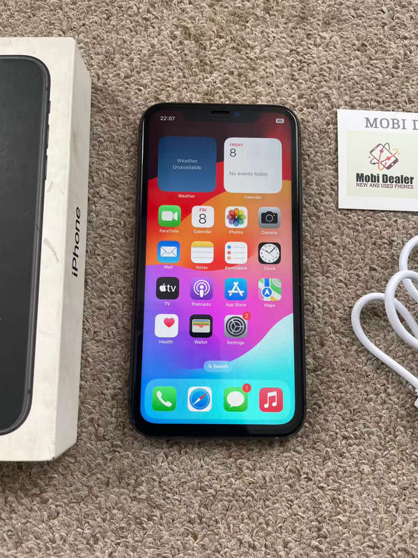 iPhone 11 64gb with box and cable