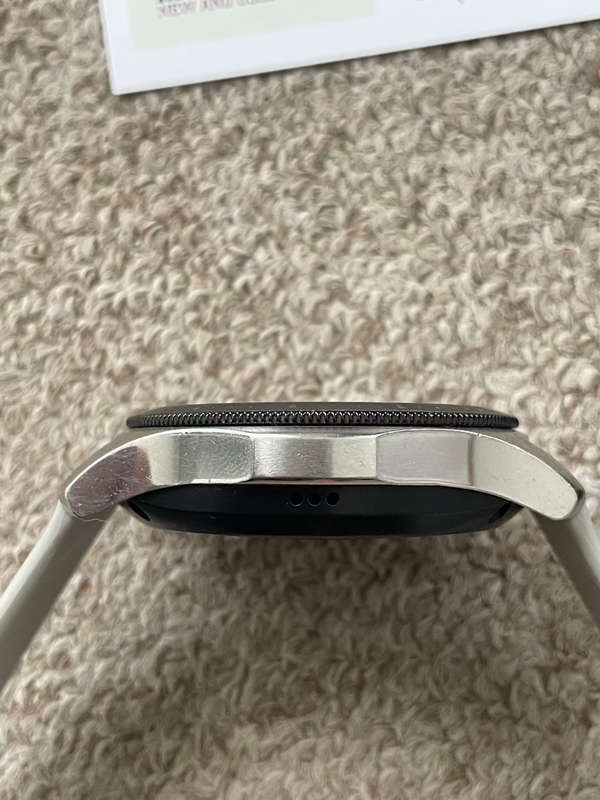 Samsung watch with charger and screen protector