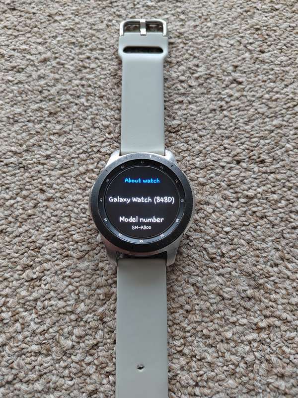 Samsung watch with charger and screen protector