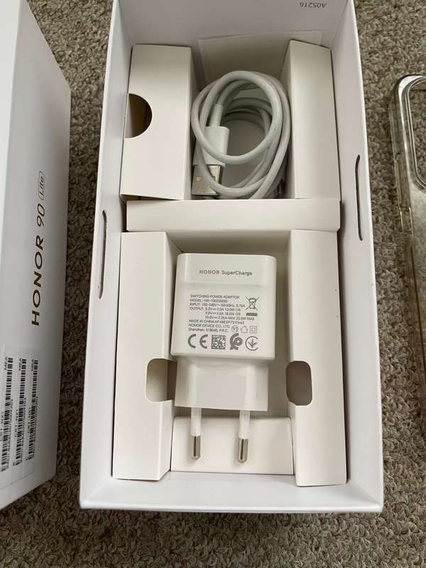 Honor 90 Lite 5G 256gb 13 gb ram dual sim WITH GOOGLE. Excellent condition with box and original cha