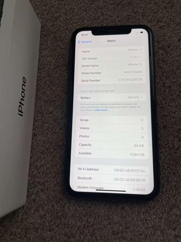 iPhone 11 64gb good condition with box ORIGINAL EVERYTHING