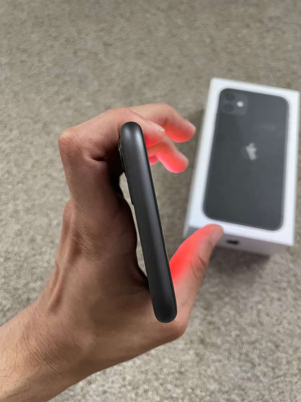 iPhone 11 64gb good condition with box ORIGINAL EVERYTHING