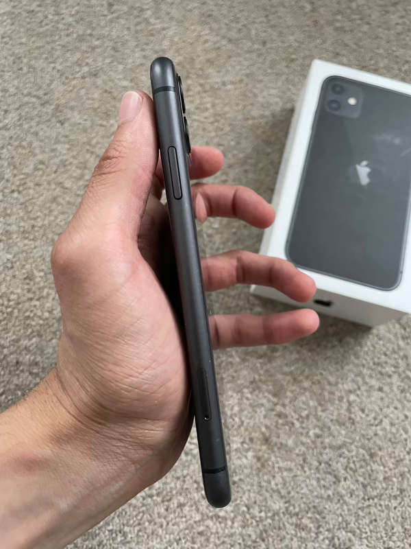iPhone 11 64gb good condition with box ORIGINAL EVERYTHING