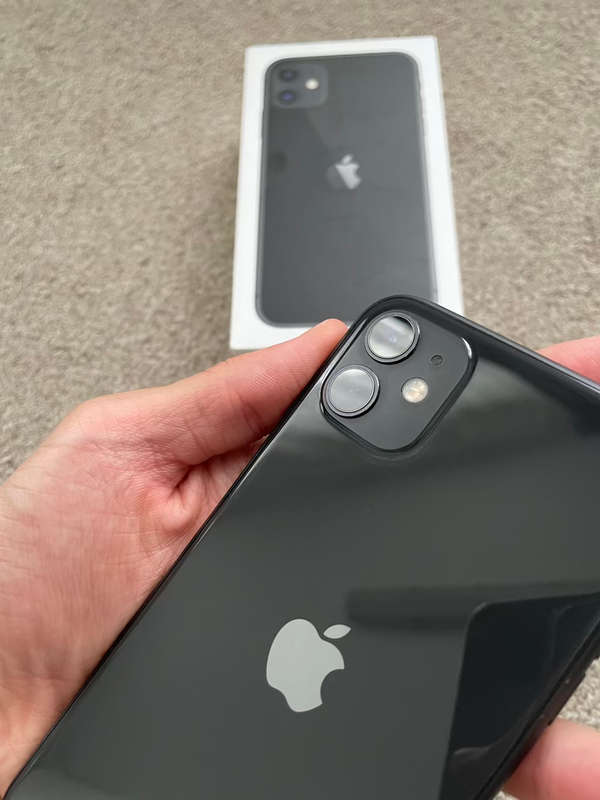 iPhone 11 64gb good condition with box ORIGINAL EVERYTHING