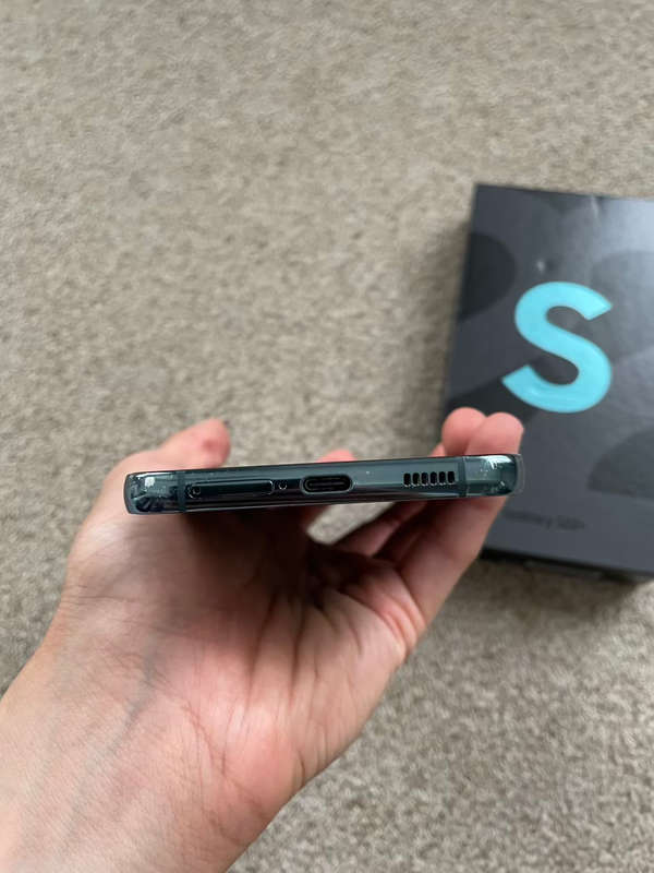 Samsung S22 PLUS 5G 256gb 8gb ram Dual SIM with box READ DESCRIPTION
