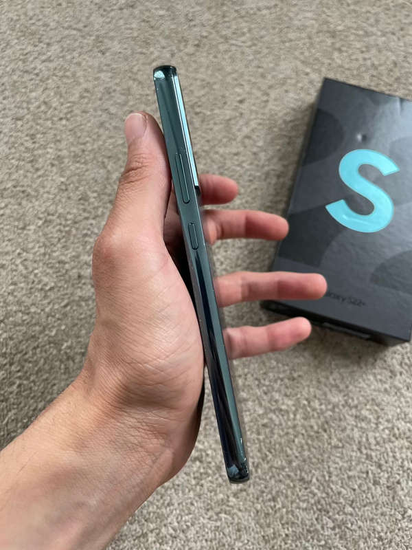 Samsung S22 PLUS 5G 256gb 8gb ram Dual SIM with box READ DESCRIPTION