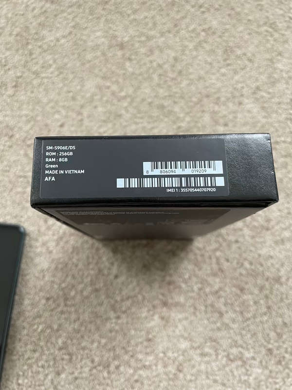Samsung S22 PLUS 5G 256gb 8gb ram Dual SIM with box READ DESCRIPTION