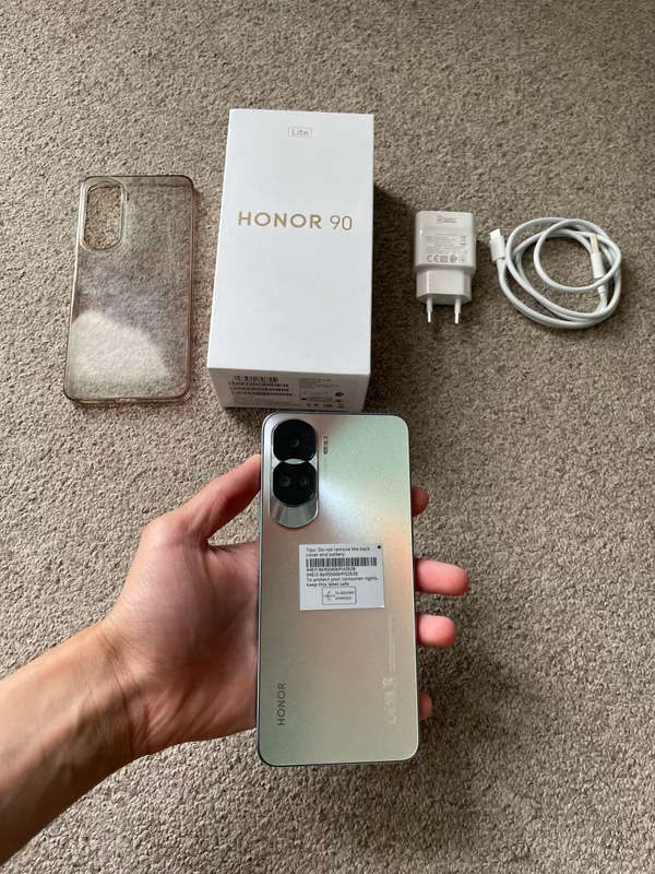 Honor 90 Lite 5G 256gb 13 gb ram dual sim WITH GOOGLE. Excellent condition with box and original cha