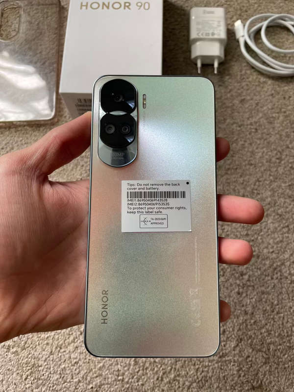 Honor 90 Lite 5G 256gb 13 gb ram dual sim WITH GOOGLE. Excellent condition with box and original cha