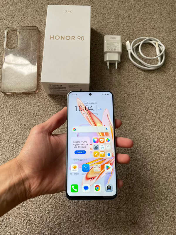 Honor 90 Lite 5G 256gb 13 gb ram dual sim WITH GOOGLE. Excellent condition with box and original cha