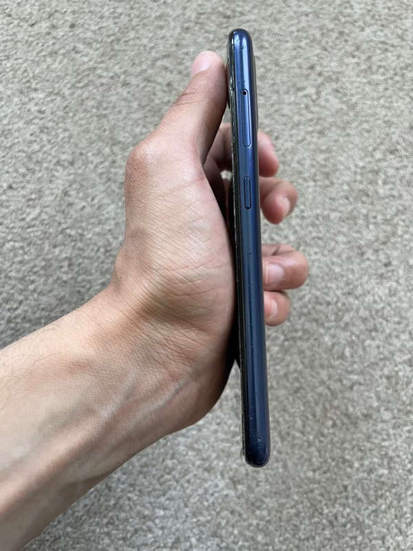 Samsung A01 Dual sim 16gb 2gb ram. READ DESCRIPTION
