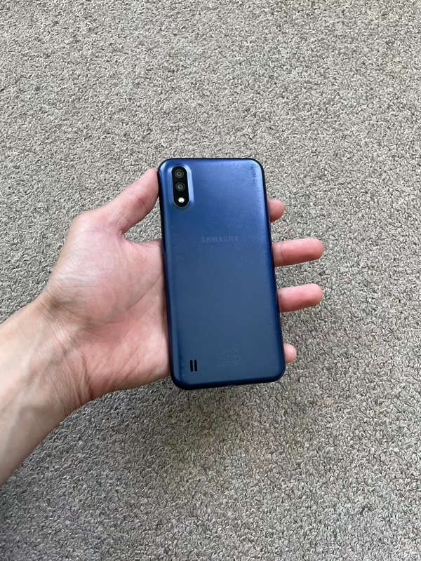 Samsung A01 Dual sim 16gb 2gb ram. READ DESCRIPTION