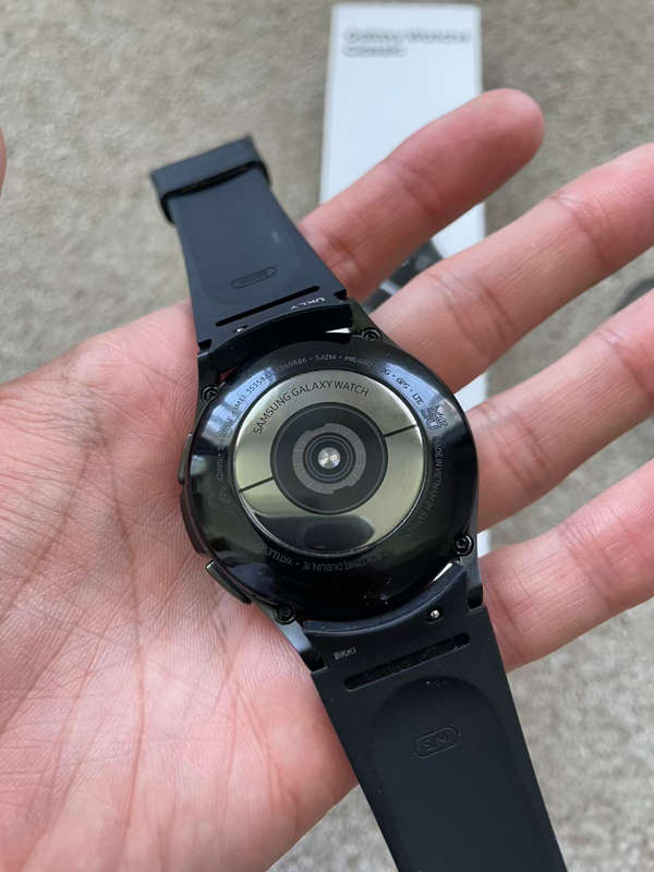 Samsung watch 4 classic LTE 42mm with box and charger