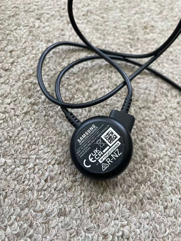 Samsung watch 4 classic LTE 42mm with box and charger