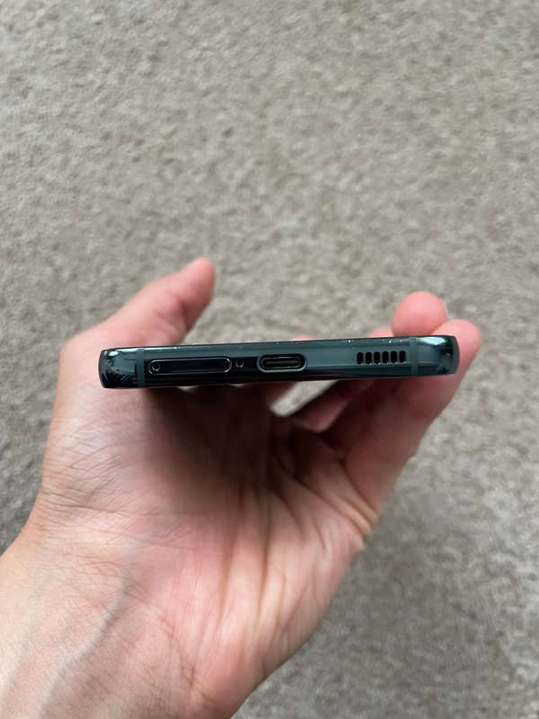 Samsung S22 5G 256gb Dual SIM Immaculate condition with cover - GREEN