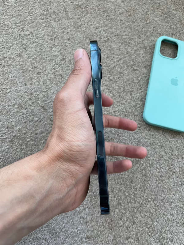 Iphone 12 pro max 512gb Physical DUAL sim good condition with cover