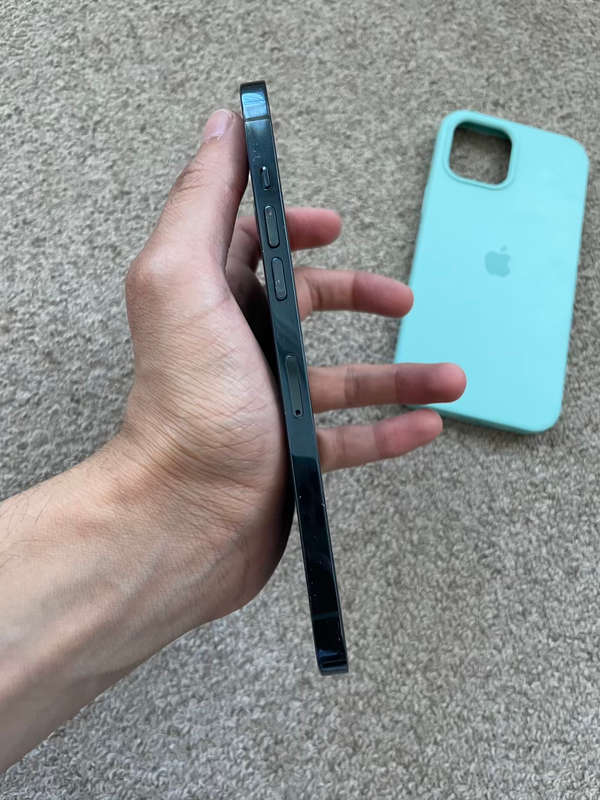 Iphone 12 pro max 512gb Physical DUAL sim good condition with cover