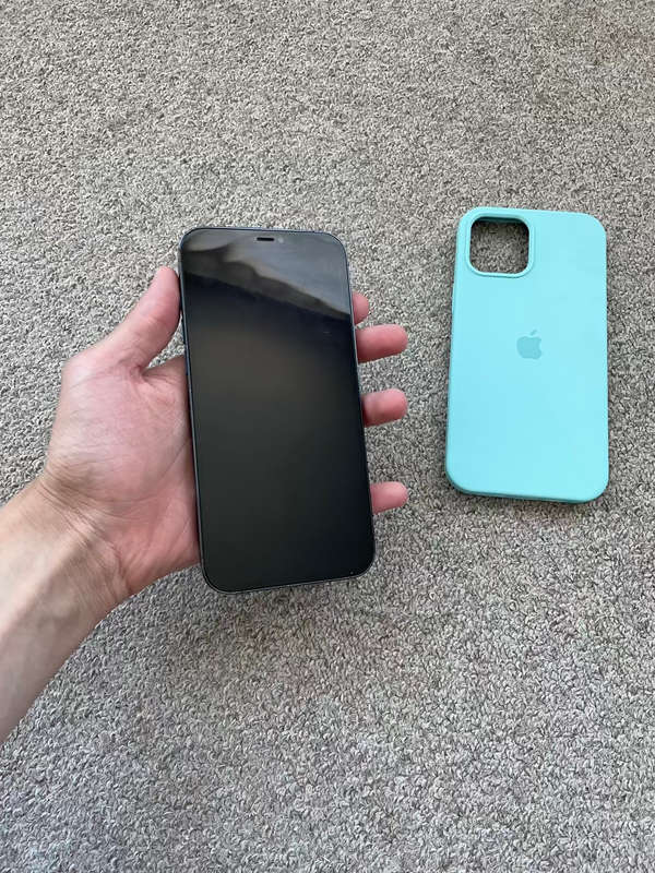 Iphone 12 pro max 512gb Physical DUAL sim good condition with cover