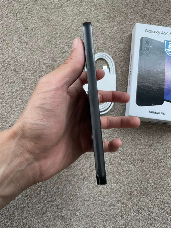 Samsung A54 5G 256gb 8gb ram Dual Sim Excellent condition with box and cable