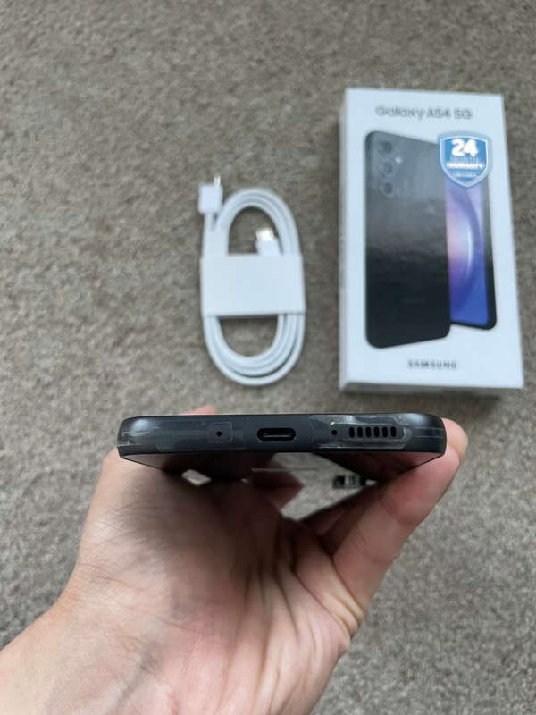 Samsung A54 5G 256gb 8gb ram Dual Sim Excellent condition with box and cable