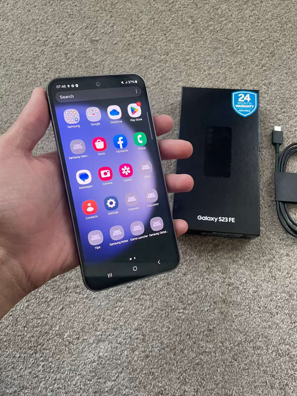 Samsung S23 FE 5G 256gb 8gb ram IMMACULATE CONDITION LIKE NEW, with box and cable