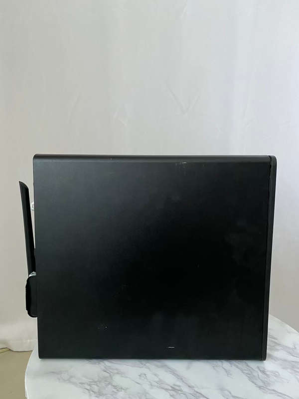 HP i7 6th gen Desktop 600 G3 Intel core i7-6700, 3.40GHz 4GB RAM, 500GB HDD