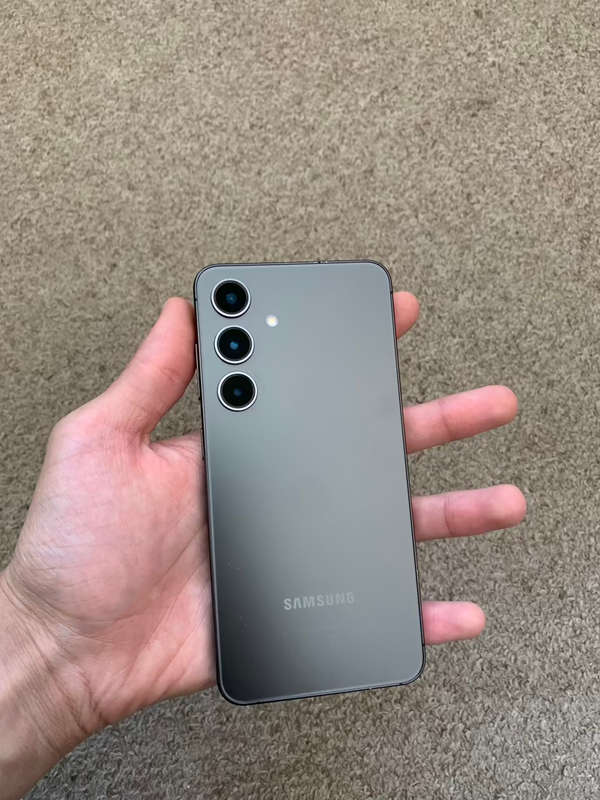 Samsung S24 256gb Dual sim 8gb ram Excellent condition