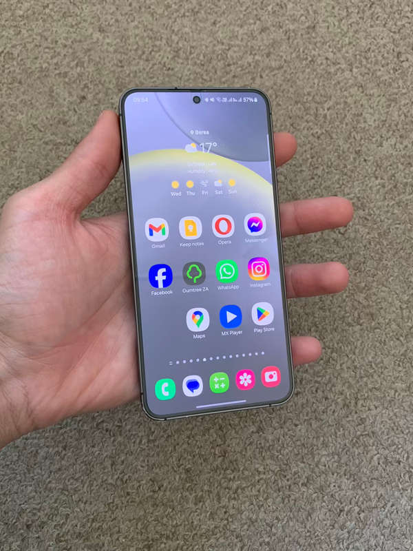 Samsung S24 256gb Dual sim 8gb ram Excellent condition