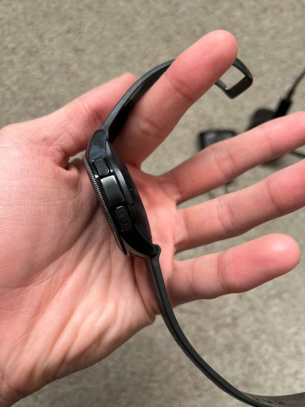 Samsung Galaxy Watch SM-R810 42mm with charger