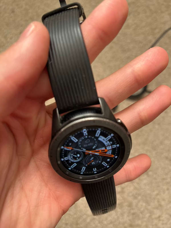Samsung Galaxy Watch SM-R810 42mm with charger