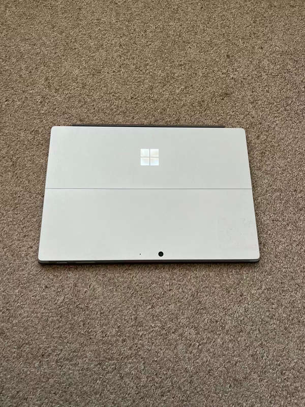 Microsoft Surface Pro 7 12.3" i5 10th gen 8GB Ram 128GB SSD, Touch screen - platinum