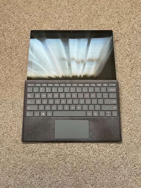 Microsoft Surface Pro 7 12.3" i5 10th gen 8GB Ram 128GB SSD, Touch screen - platinum