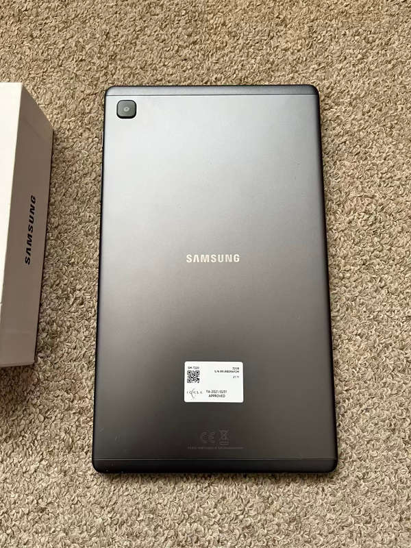 Samsung tab a7 lite 8.7inch wifi 32gb 3gb ram with box and cable still like new without pop