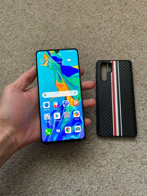 Huawei P30 pro 256gb Dual SIM good condition with cover