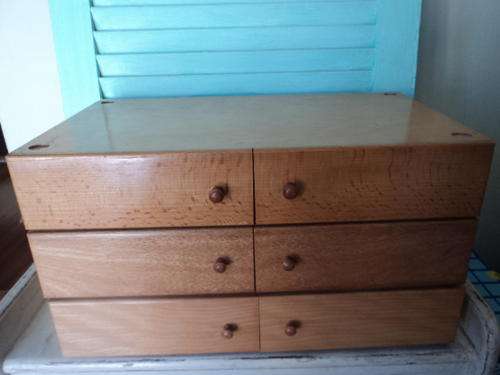 Solid wood stackable storage cubby/chest - SEE PICS (MINT CONDITION)