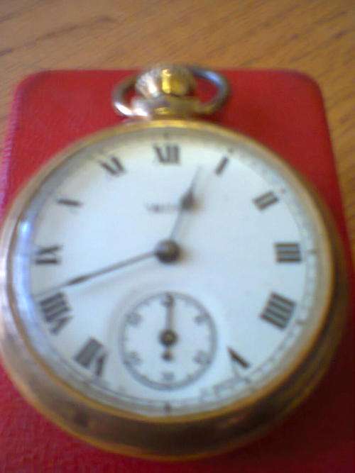 Smiths golden pocket watch in 100% working condition. Collectors dream!!