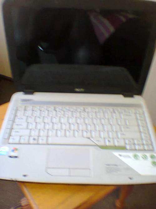 ACER ASPIRE WITH WITH CD ROM AND QUALITY ACER CARRY BAG AND WINDOWS XP