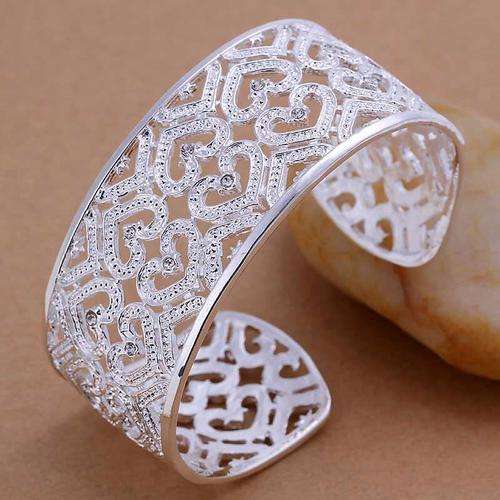 GIFTING TIME!!! Must have Pieces*********Open Heart Design Silver Bangle Bracelet