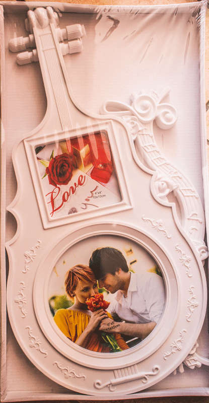 VIOLIN SHAPED PHOTO FRAME