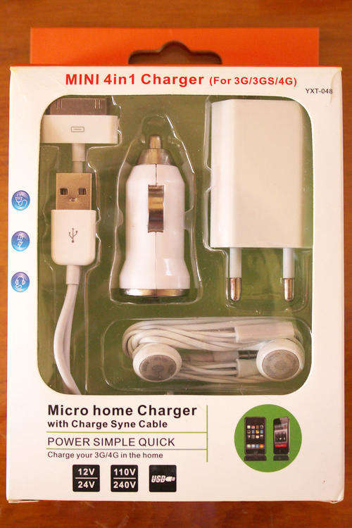 MINI 4 IN 1 CHARGER (FOR 3G/3GS/4G)