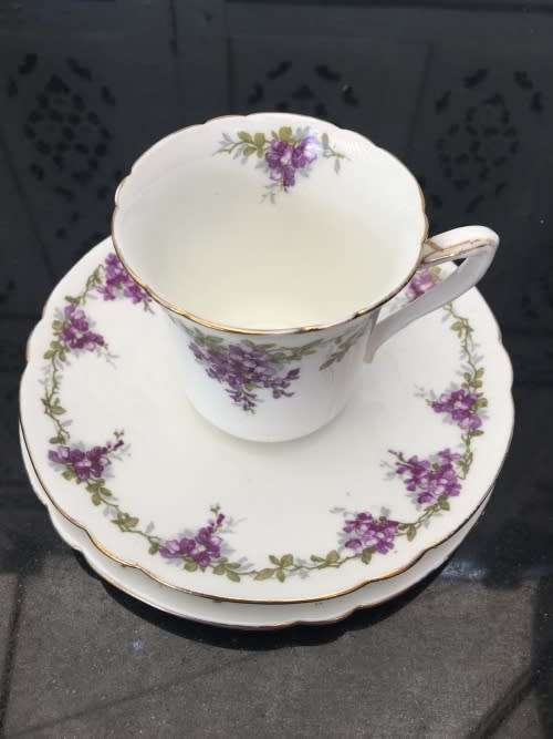 BEAUTIFUL Collectible Antique c1910s Late Foley Shelley England. Porcelain Tea Trio