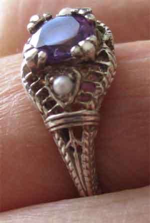 Lovely- 925 Sterling Silver Genuine Seed Pearls and Amethyst Ring.
