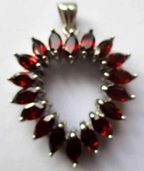 Beautiful Sterling Silver  and Garnets Pendant