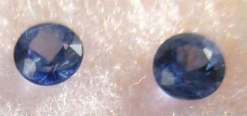 Sapphire- 2 Round cut SAPPHIRE T. W. 0.25CT