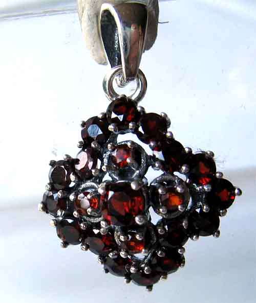 925-Sterling Silver and Genuine Garnets Pendant